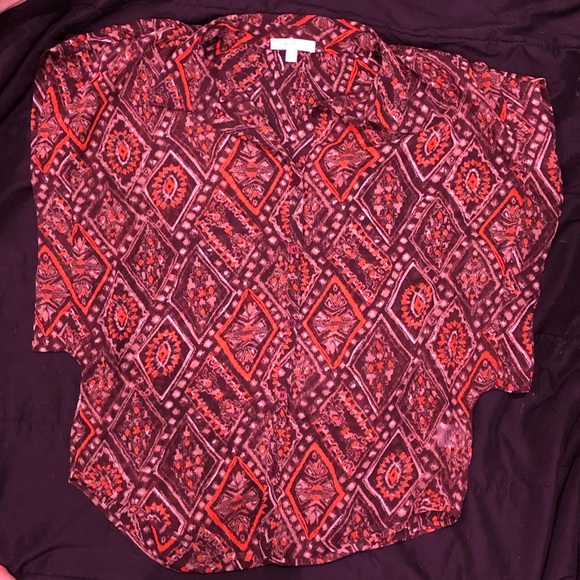 Geometric Light Blouse - Picture 1 of 3